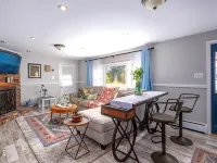 Shanti/Peace Home & Garden Hotels in Mason