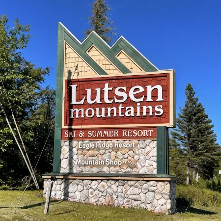 Newly Remodeled Elite End Unit~1 Bedroom+Loft~Ski-InSki-Out~Pools~View