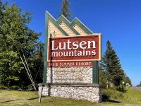 Newly Remodeled Elite End Unit~1 Bedroom+Loft~Ski-InSki-Out~Pools~View