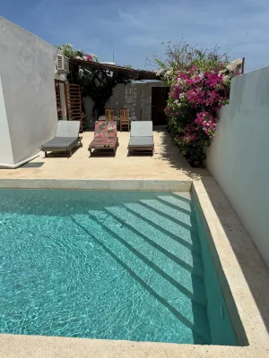 Théa, 3 bedrooms with all comforts Heated swimming pool - Homestays