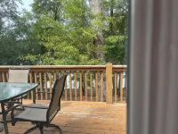 Lake front with dock & covered slip on Lake Hartwell. The Reese Retreat! - 3 estrellas