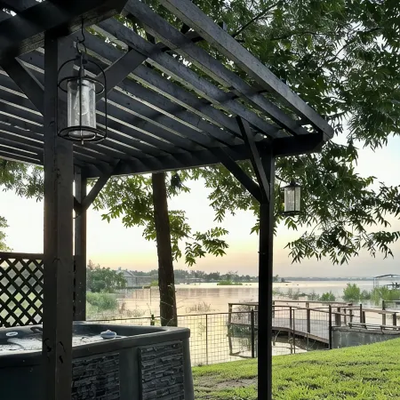 Private Gated Lake Buchanan Waterfront Retreat Sunset Views Hot Tub & Dogs
