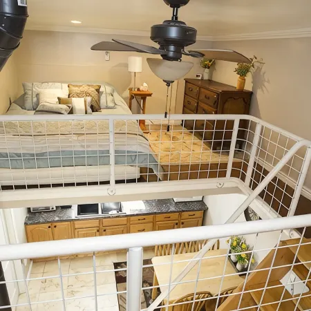 Layton's Loft Bed and Breakfast