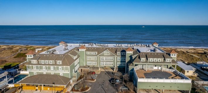 Oceanfront Condo, 2 King Beds, Pool and Direct Beach Access Hotels in Kill Devil Hills