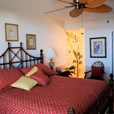 Fun in the Sun! 3 Bdrm,/2 Bath Ocean Front Condo with Gorgeous Views of the Gulf