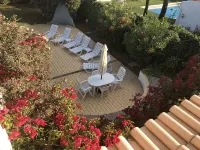 3 bed Villa with Private Pool and Gardens- sleeps 6/8. 5min stroll to village. -  case vacanza in affitto