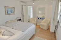 Kamari Villa-M: amazing views!! with private swimming pool & outdoor spa-Jacuzzi - Vila