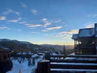 Cozy Saddle Ridge Townhome, walk/ski to Iron Horse & Pony Express Lifts! - 3星級