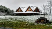Bear Pause Log Cabin in the Great Smoky Mountains