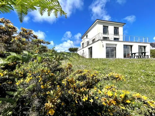 Contemporary house 160 m2, sleeps 8 to 9, stunning sea view - Biệt thự