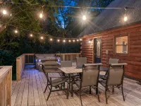 Spectacular Log Cabin Home 45 minutes to Asheville