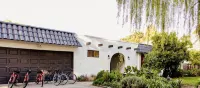 6Beds 3Bath - Pool, Hot Tub, Pets Welcome, Fire Pit- 1mi to Downtown