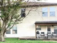 Spacious 3BR in Rosenberg | w/ 30-Day Discounts! 45 mins from FIFA stadium ローゼンバーグのホテル