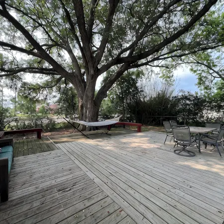 The Cardinal Cottage: Charming 1930s Restored Farmhouse In the Heart of Webster