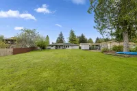 Lakefront Gateaway at Chambers Lake - 3 bd 2 ba w/ AC - 4-Star