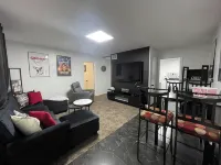 Reel Cozy NightsNo Cleaning Fee! - Apartment
