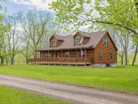 NEW! BC Retreat with Fireplace,Game Room,Hot Tub! Hotels in Wayne County