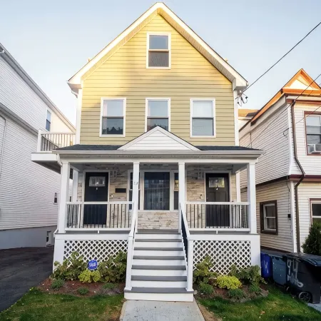 Huge 5BR in Best Location ~ 25 Min to NYC