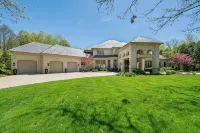 Luxurious Riverfront, Indoor Golf, Gym, Nature paradise - 4 stjerner