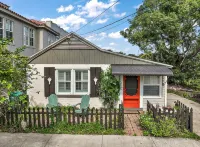 Location! Location! Location! in the Middle of Downtown Mt Dora!