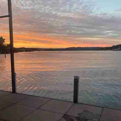 Lakefront 2bdr/2bath Villa on Table Rock Lake Short commute to Branson & SDC Others