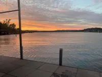 Lakefront 2bdr/2bath Villa on Table Rock Lake Short commute to Branson & SDC - วิลล่า