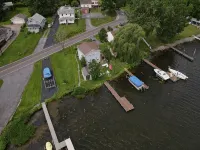 Private Lakefront! New May - June Savings. AC, Kayaks, Fishing, Pontoon Optional