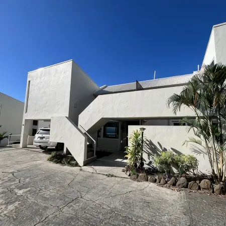 Ocean View Suite - Luxe Comfort Near Magens Bay!