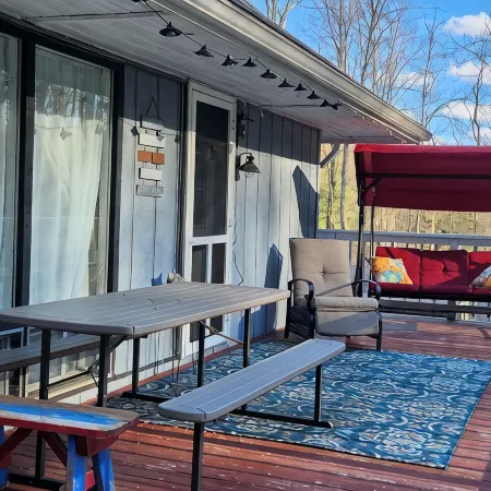 Lovely 3Br/2BA Lakehouse Retreat in Gated Dubois, PA—Near Beach, Woods & Privacy