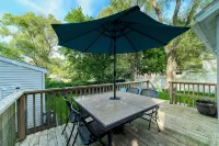 Discover stunning Northern Michigan from the comfort of the Port City Cottage