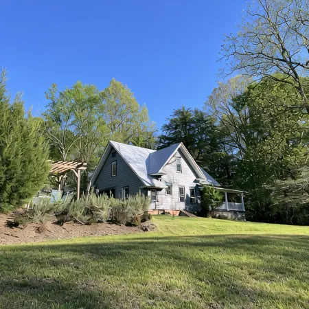 Historic charm in downtown Tryon; 18 Minutes from Tryon Intl Equestrian Center
