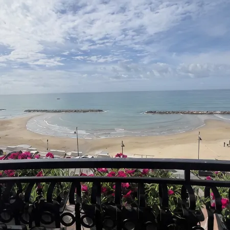 Bajamar Beach Hotel