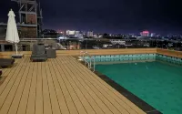 Aaron Hotel - Swimmingpools