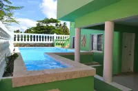 Villa Belvedere; Play Pool at The Beach!,  Sleeps 8. Chef Available - 빌라