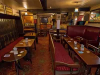 Crown and Trumpet Inn Hotel a Broadway