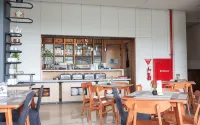 麥克斯萬飯店-波約拉利洛基克里當戈 - 早餐