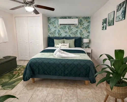 Guest Suite: Close to Beach & Downtown St. Pete Hotels in Pinellas Park
