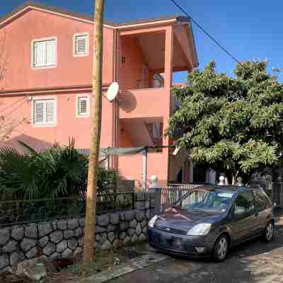 Bright apartment with sea view balcony 4 + 1 persons Hotel Exterior