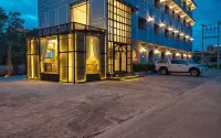 The Cape Hotel - 2-Star