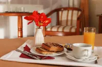 Hotel Moldova - Breakfast