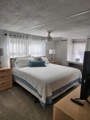 AQUAHOLIC VISTA - Homestays