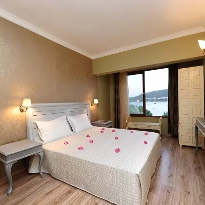 Karianda Hotel Hotels near Gundogan Beach