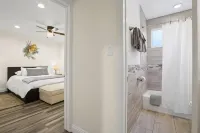 The Termino Treasure-Walk to Beach-Coastal Comfort - Bungalows