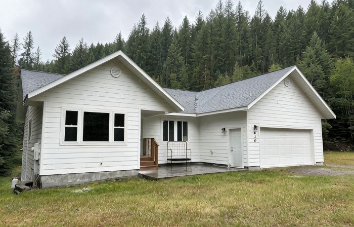 Private, luxury, 4-bedroom home minutes from downtown Bigfork