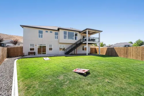 Serenity's Edge - Large Kennewick Home