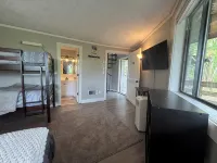Herman's Hideaway: Remodeled Sugar Mountain Condo, Steps to the Slopes!