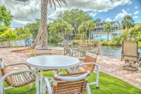 New Listing! Dockside Palms Weeki Wachee-Spring Fed Canal-Boat Friendly! - 홈스테이