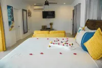 Spacious 4-bedroom  villa with AC and a Panoramic view on The ocean. - 3성급