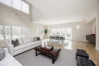 Luxurious 5-bedroom 5.5 bath house with AC, WiFi in charming Chadds Ford