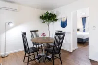 Breezy-2BR-Gated Unit w Kitchenette - Holiday Apartments